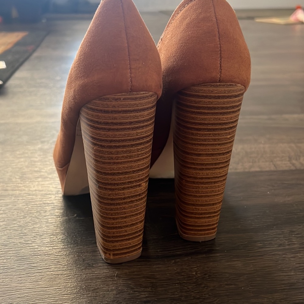 Cute Pumps - image 2